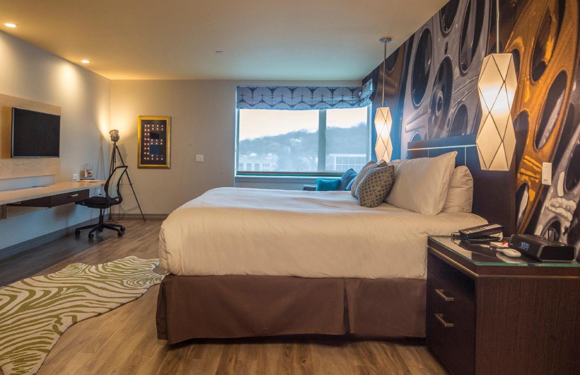 Premium King Room