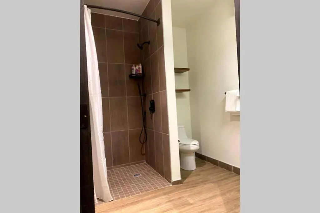 3E-Spacious 2 Bedroom In Oakland, Sleeps 8-1