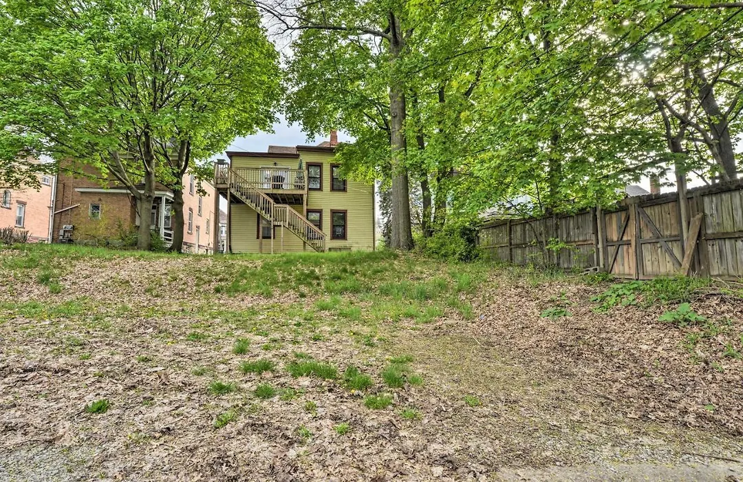 Quaint Pittsburgh Pad With Deck 5 Mi To Downtown!-1