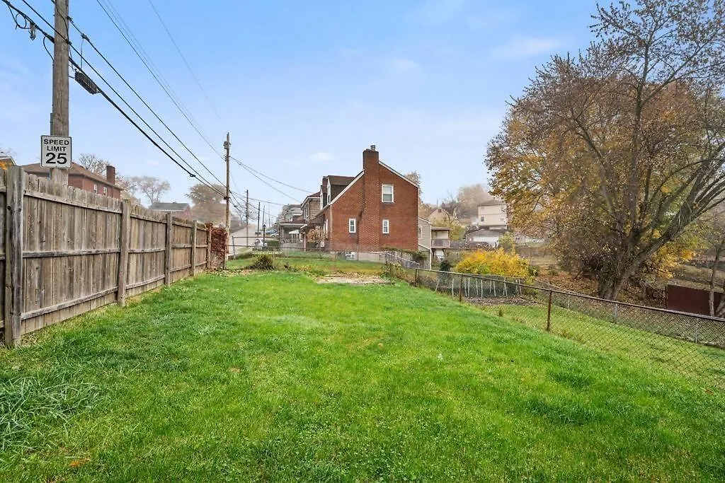 Open Floor Spacious Home, 15Min From Downtown, Private Garage, Kids Friendly-1
