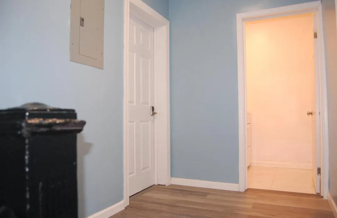 Newly Remodeled Apartment In Friendship/ Shadyside-1