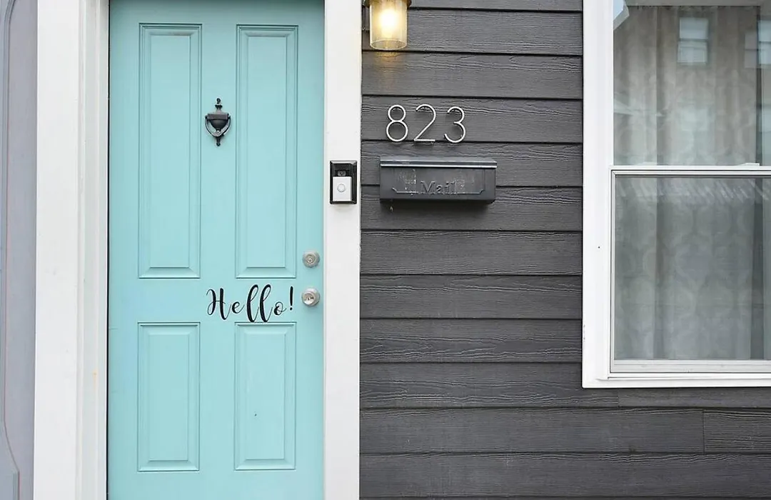 Hostwise Stays - Chalk Art House - Chalkboard Wall, Private Parking, Patio-1