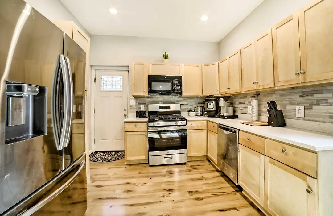 Pittsburgh Townhome: 1 Mi To Downtown-1