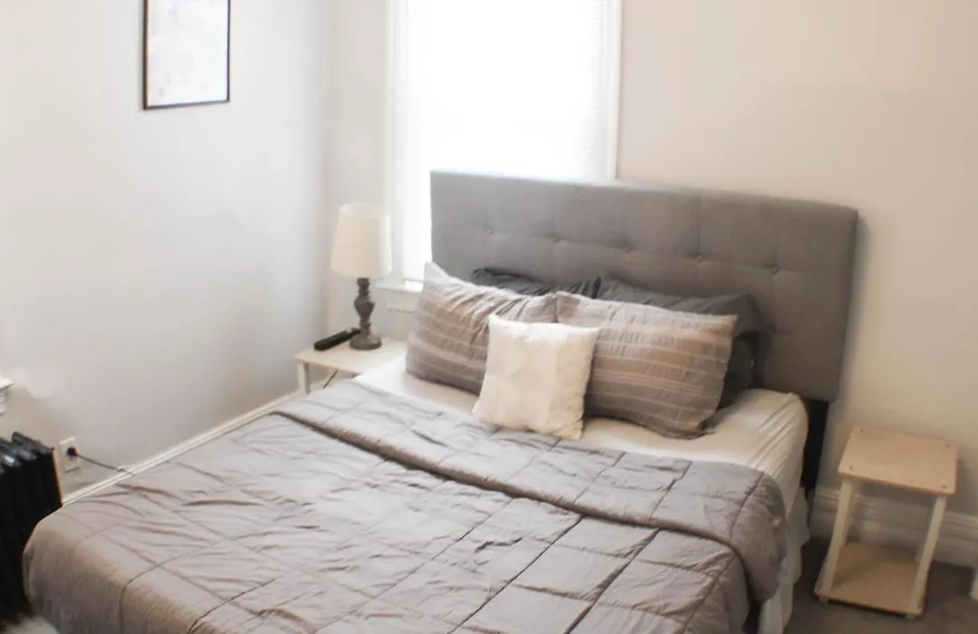 2 Bedroom - Off Street Parking - Amazing View Nearby-1