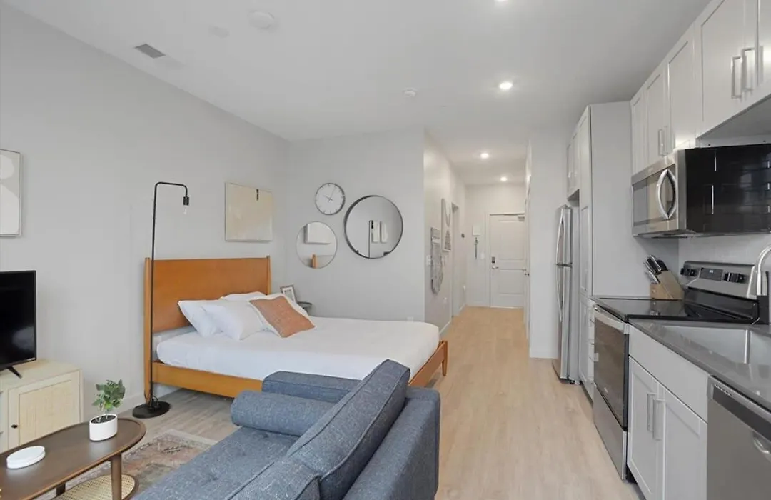 Cozysuites Stylish Sdo, Lawrenceville-1