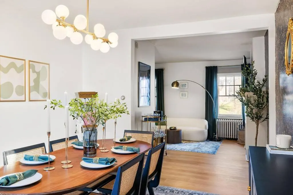 Downtown Escape: 3Br - Game/Movie Room - Foosball-1
