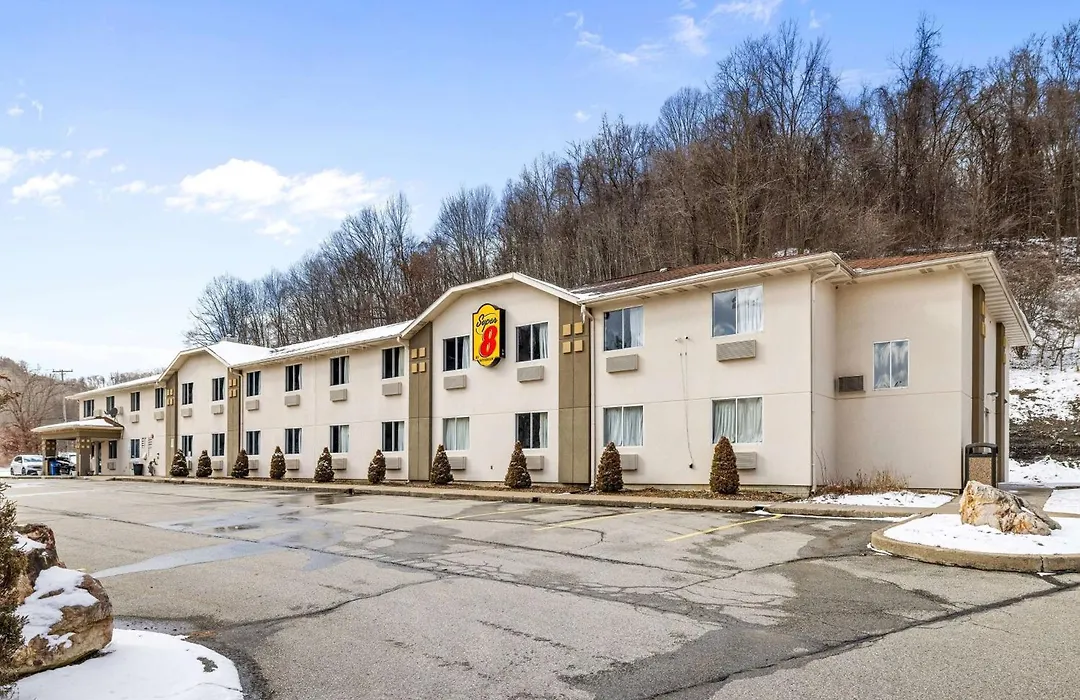 Super 8 By Wyndham Pittsburgh/Monroeville-1