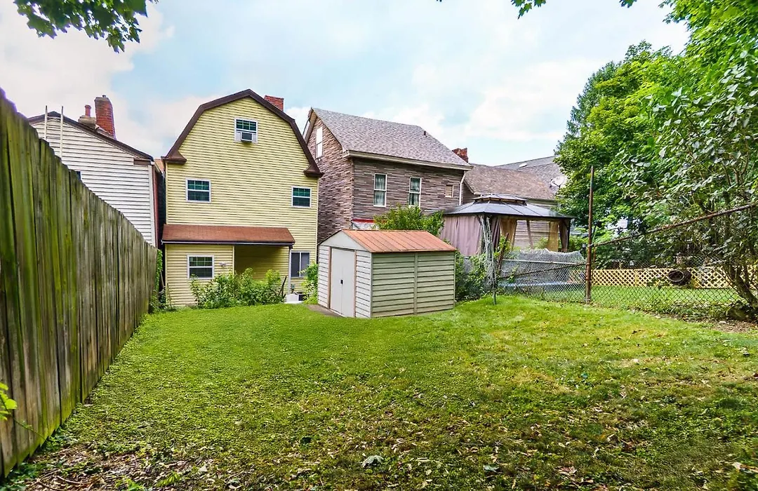 Massive 4 Bed House-Short Walk To Amazing View-1