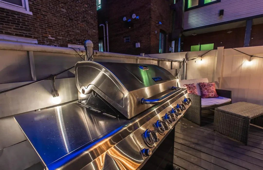 King Bed / Free Parking / Bbq / Fire Pit / Arcade-1