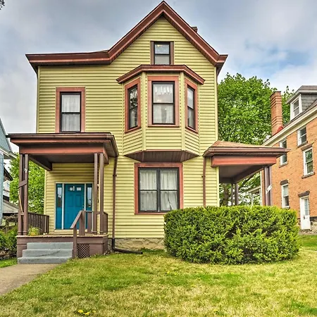Quaint Pittsburgh Pad With Deck 5 Mi To Downtown!-3