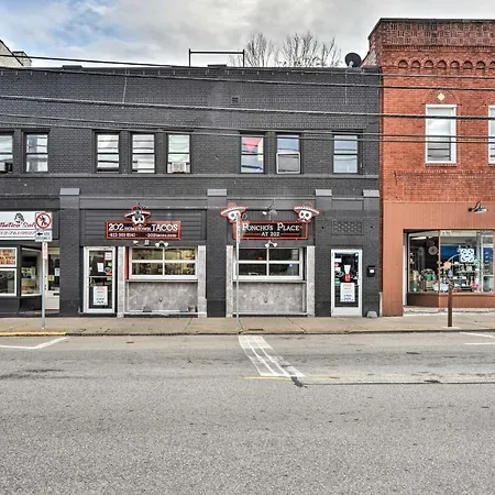 Quaint Pittsburgh Pad With Deck 5 Mi To Downtown!-2