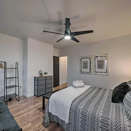 Industrial Townhome, 3 Mi To Dtwn And Stadiums!-2