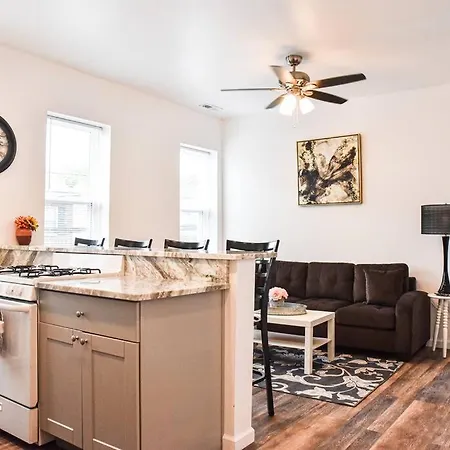Beautiful Pittsburgh Home-Walkable Area W Parking-3