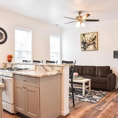 Beautiful Pittsburgh Home-Walkable Area W Parking-2