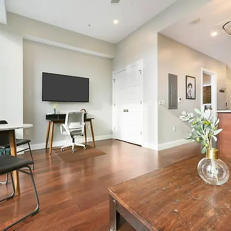 Hostwise Stays - The Washington At Chatham - Free Parking, Private Gym, City Views!-2