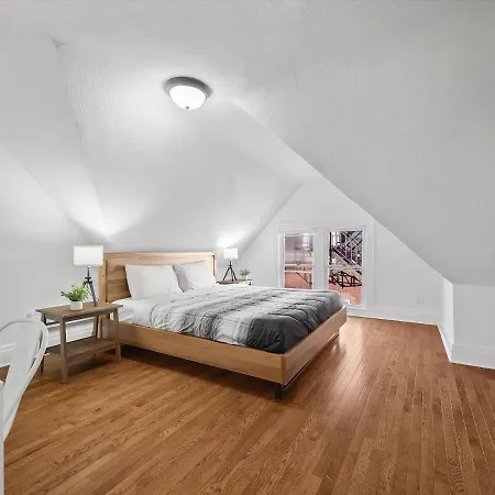 Bloomfield/Shadyside @K Spacious & Unique Private Bedroom With Shared Bathroom-3
