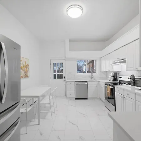 Bloomfield/Shadyside @F Quiet And Stylish Private Bedroom With Shared Bathroom-3