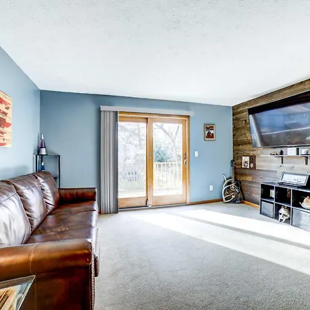 Pittsburgh Townhome Near Downtown Attractions-2