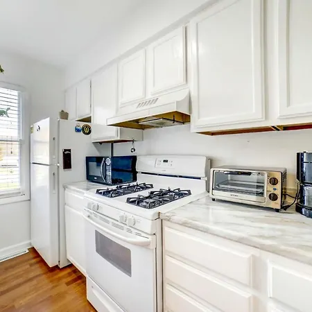 Pittsburgh Townhome Near Downtown Attractions-3