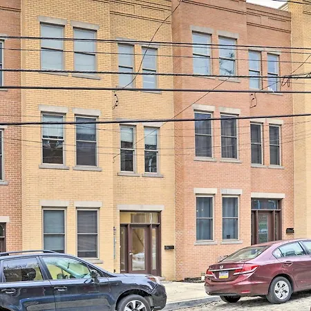 Stylish Pittsburgh Townhouse With City Views!-2