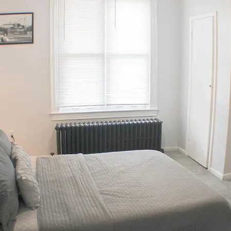 2 Bedroom - Off Street Parking - Amazing View Nearby-2