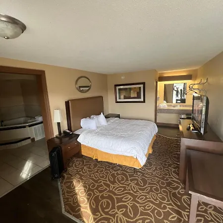 Hilltop Inn Pittsburgh-3