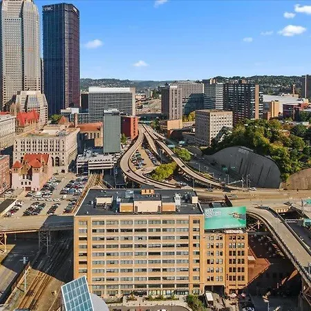 Cozysuites Trendy 2Br, Downtown Pittsburgh-3