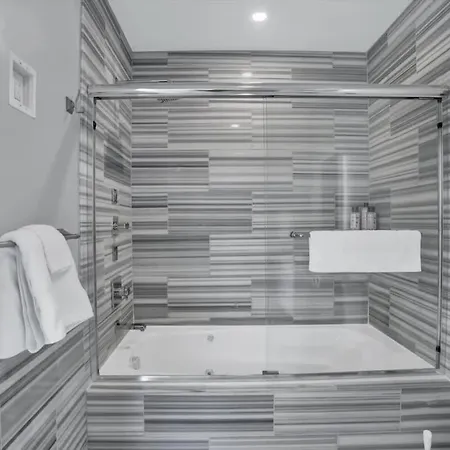 Cozysuites Spacious 2Br, Ppg Paints Arena, Pitts-2