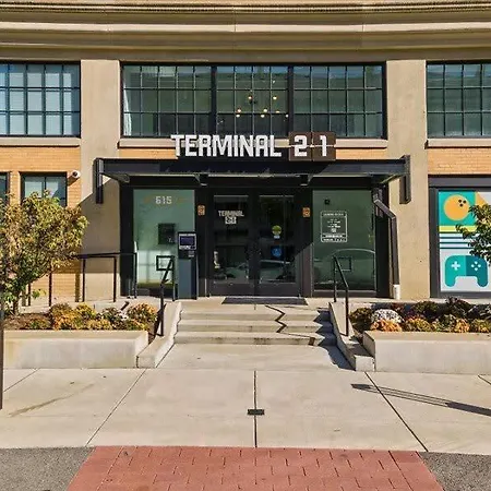 Cozysuites Modern 2Br, Downtown Pittsburgh-3