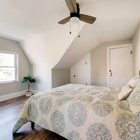 Bright Pittsburgh Apt, Walk To Grandview Ave!-2