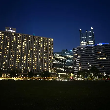 Modern Chic Downtown Pittsburgh 6Th Floor Views Fast Wifi 24-7 Gym Lounge Roku-2
