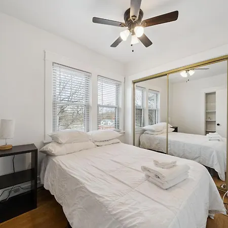Comfy And Spacious 3 Bedroom - Easy City Access-3