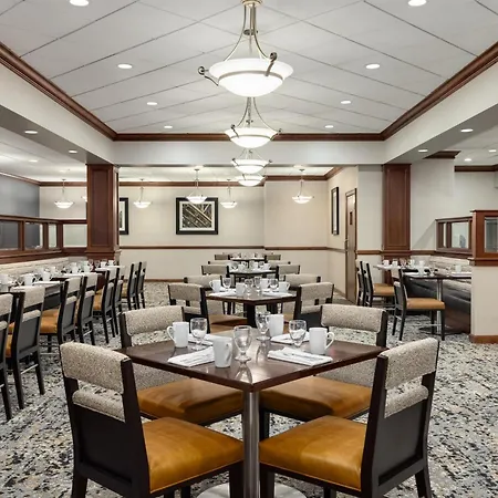 Doubletree By Hilton Pittsburgh-Green Tree-3